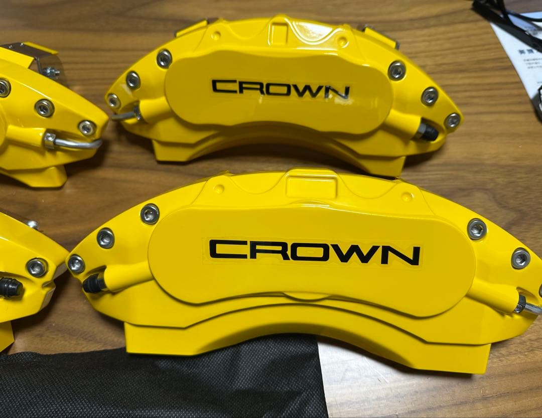 クラウンスポーツJCSMブレーキキャリパーカバー CROWNロゴ
