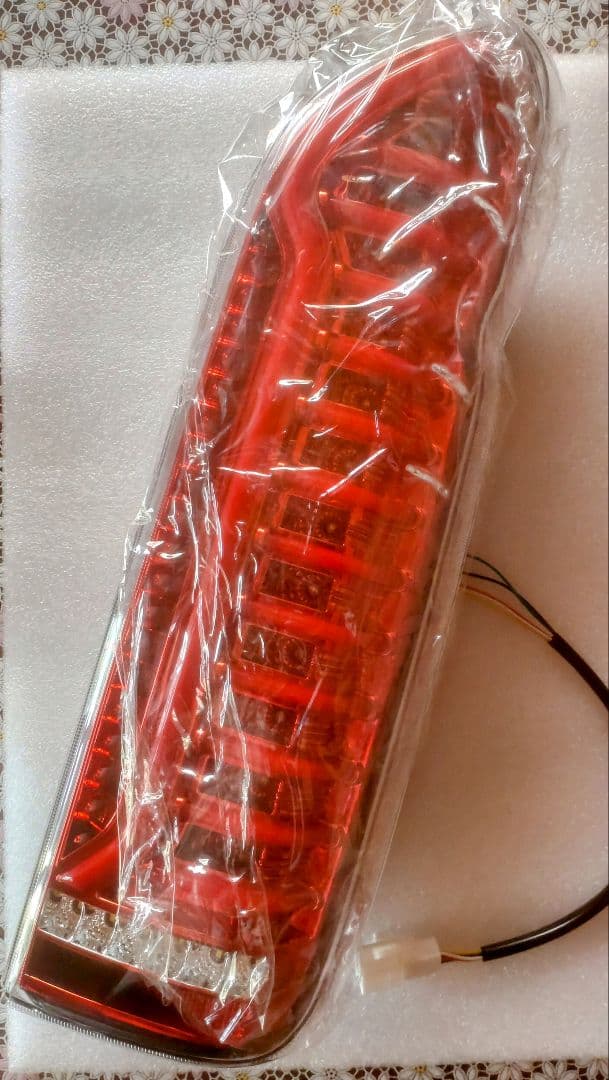 ハイエース6型〜(取付加工済み)信玄テールランプ●シーケンシャル:レッド