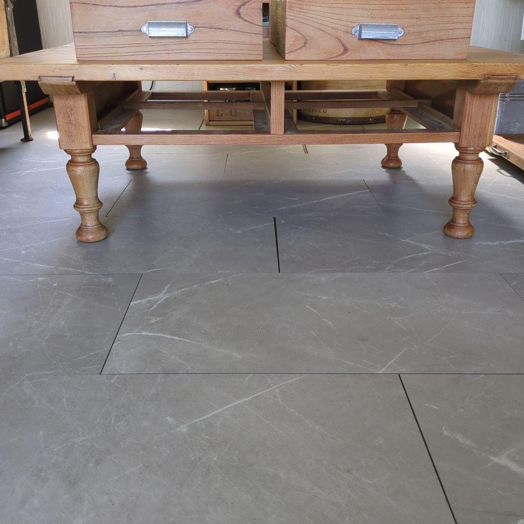 アンティークろくろ脚無垢材　パイン材ローテーブル大型　4杯引き出し対面式文机