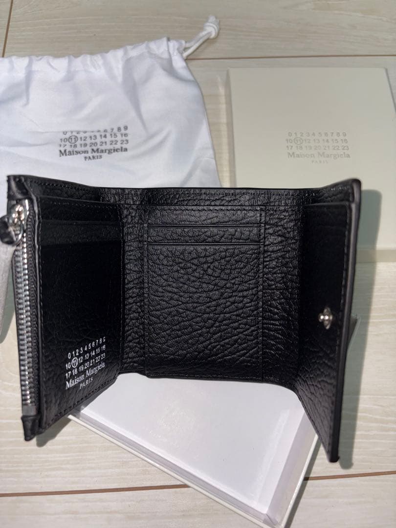 マルジェラ 三つ折り財布 ブラック