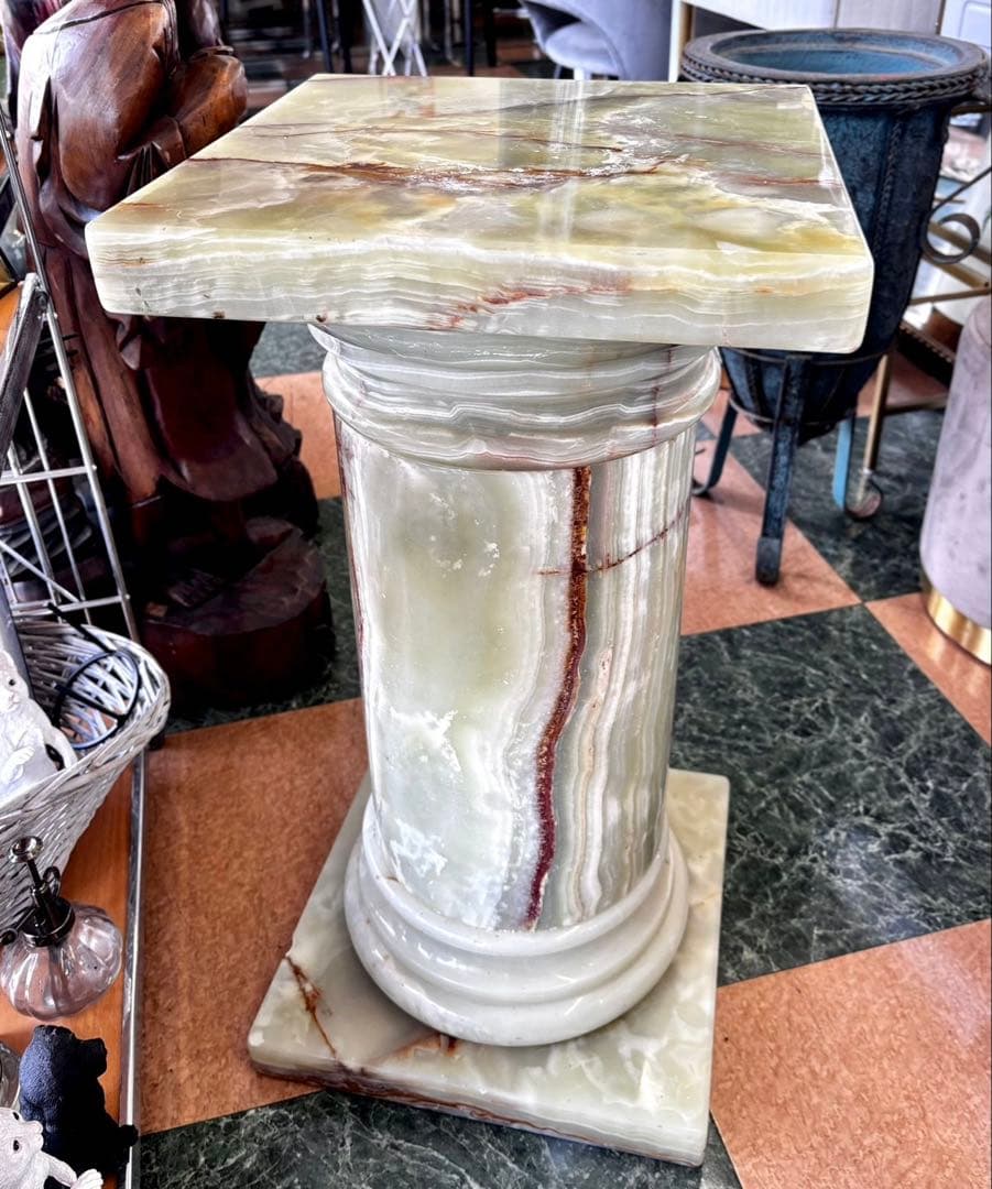 【地域限定無料配送】エレガントな大理石台柱型