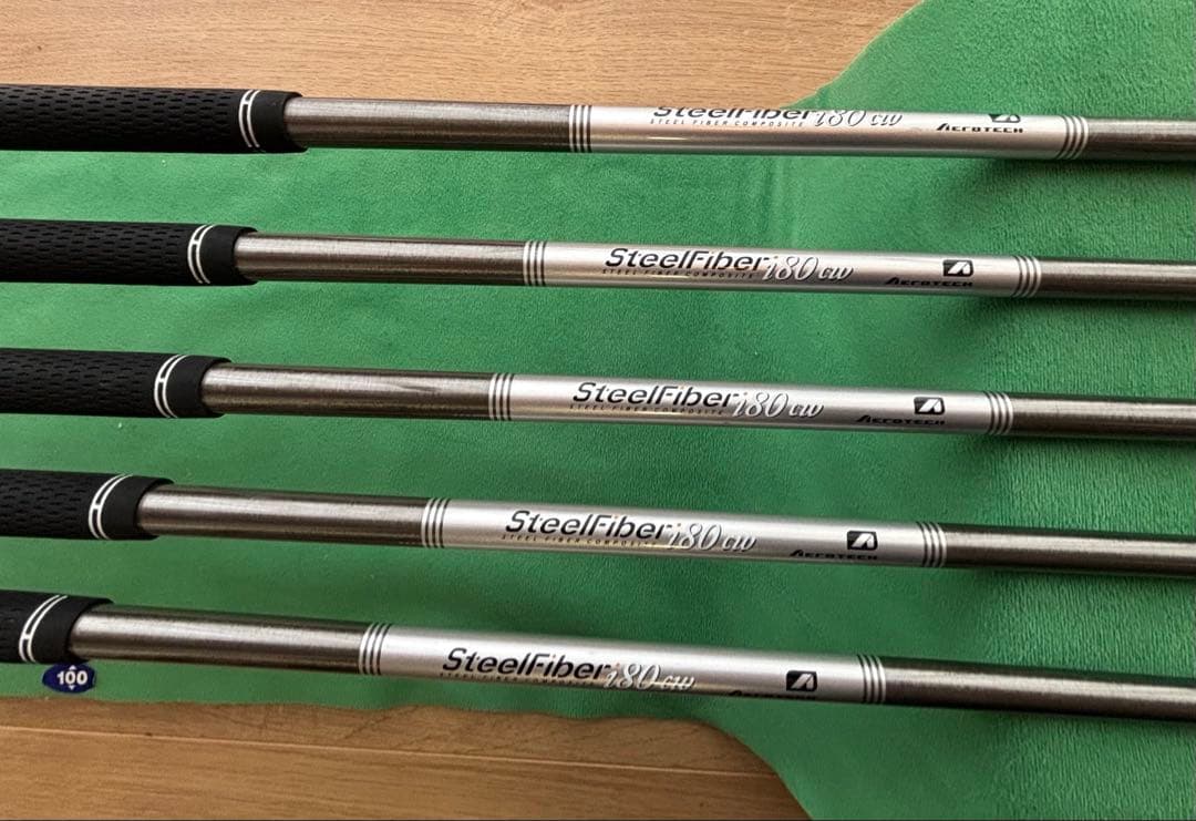 スリクソンzxi5 スチールファイバーi80cw（Ｒ） 6〜PW（5本セット）