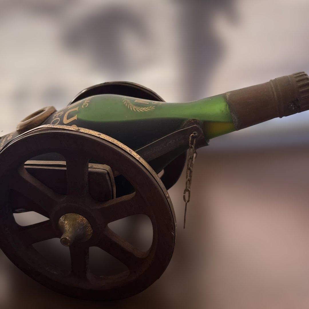 カミュナポレオンコニャック　砲台付き　古酒