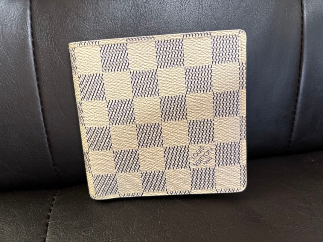 数回使用美品　Louis Vuitton ダミエ　アズール 二つ折り財布