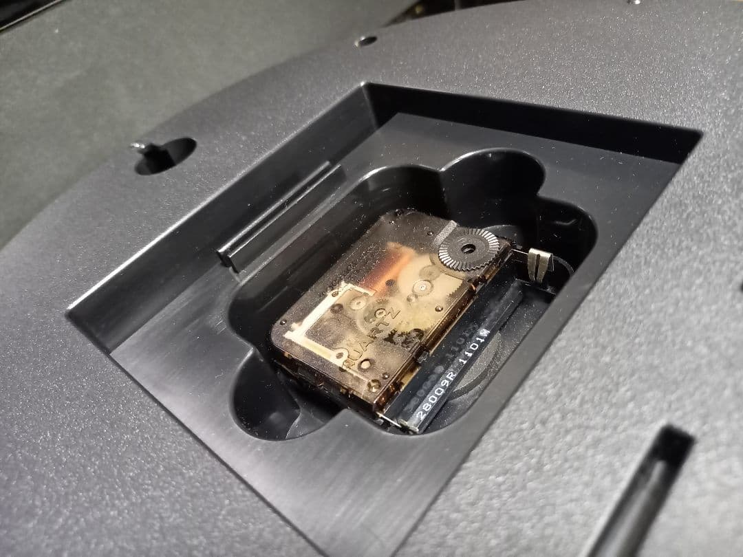 希少　1980's　サイバー　デザイン　スペースエイジ　ピンク　ネオン　クロック