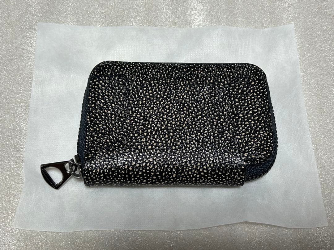 【匿名配送】itti イッチ カードケース ケース 財布　チャーム