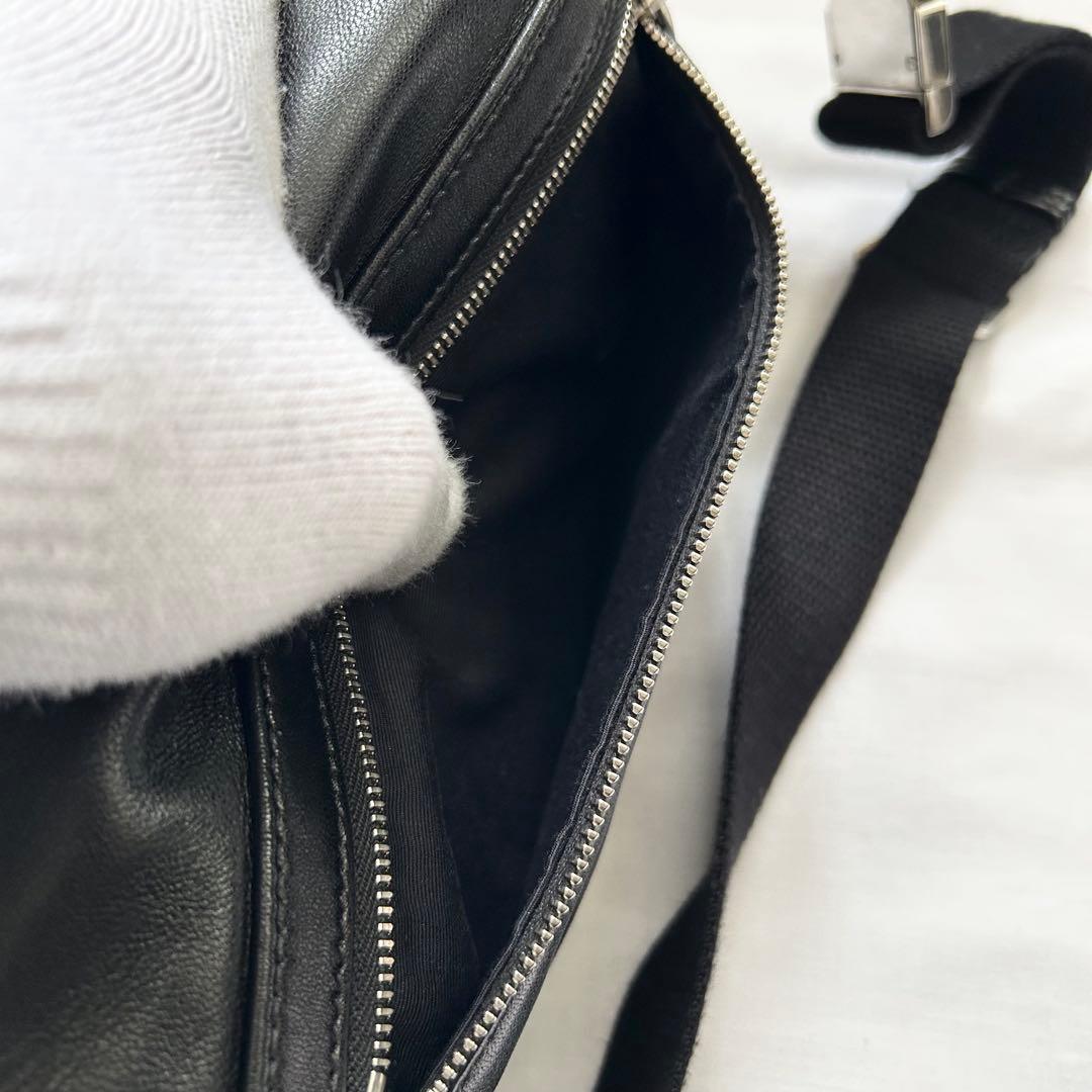 ■極美品■サンローラン　ボディバッグ　ラムスキン　ブラック　レザー　シティ