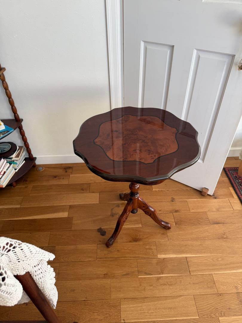 アンティーク調　ティーテーブル　サイドテーブル　ワインテーブル