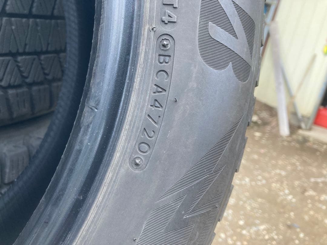 溝あり。ブリヂストンDM-V3 225/55R19スタッドレス4本セット