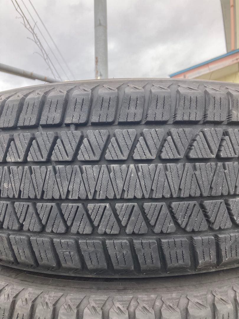 溝あり。ブリヂストンDM-V3 225/55R19スタッドレス4本セット