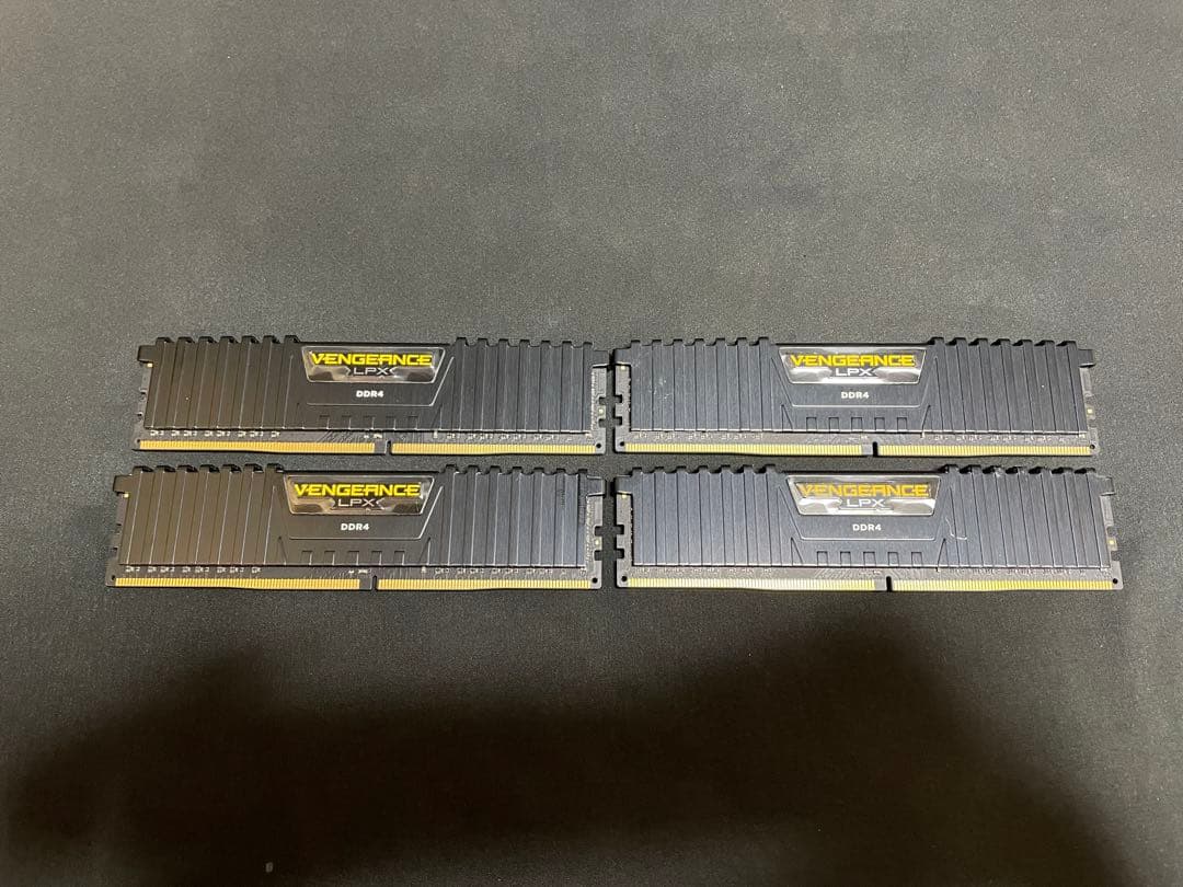 W*D様 コルセア メモリ 32GB 2 x 8GB 2組 DDR4 2666