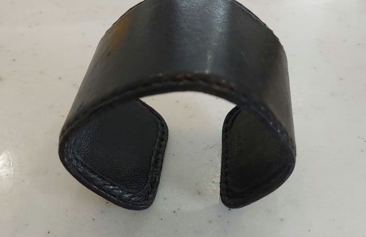 ANN DEMEULEMEESTER バングル 黒