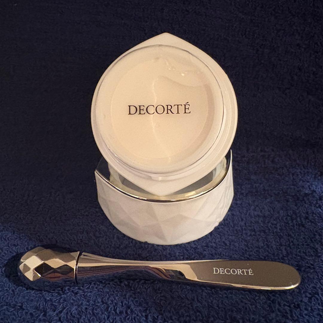 【DECORTÉ AQ Absolute Treatment EyeCream】