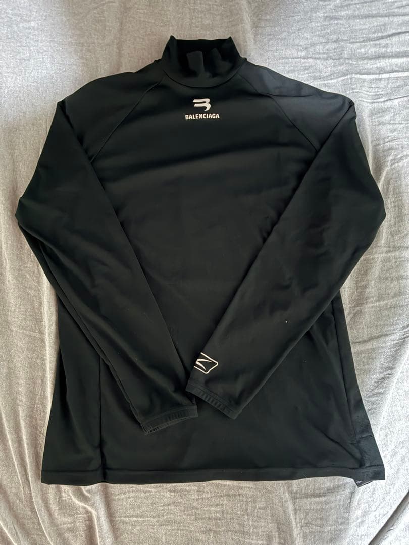 BALENCIAGA ブラック ハイネック 長袖カットソー