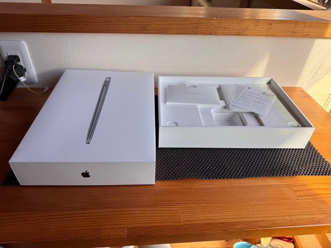 M1 MacBook Air 8GB 【キーボード不良タッチパッド不良】