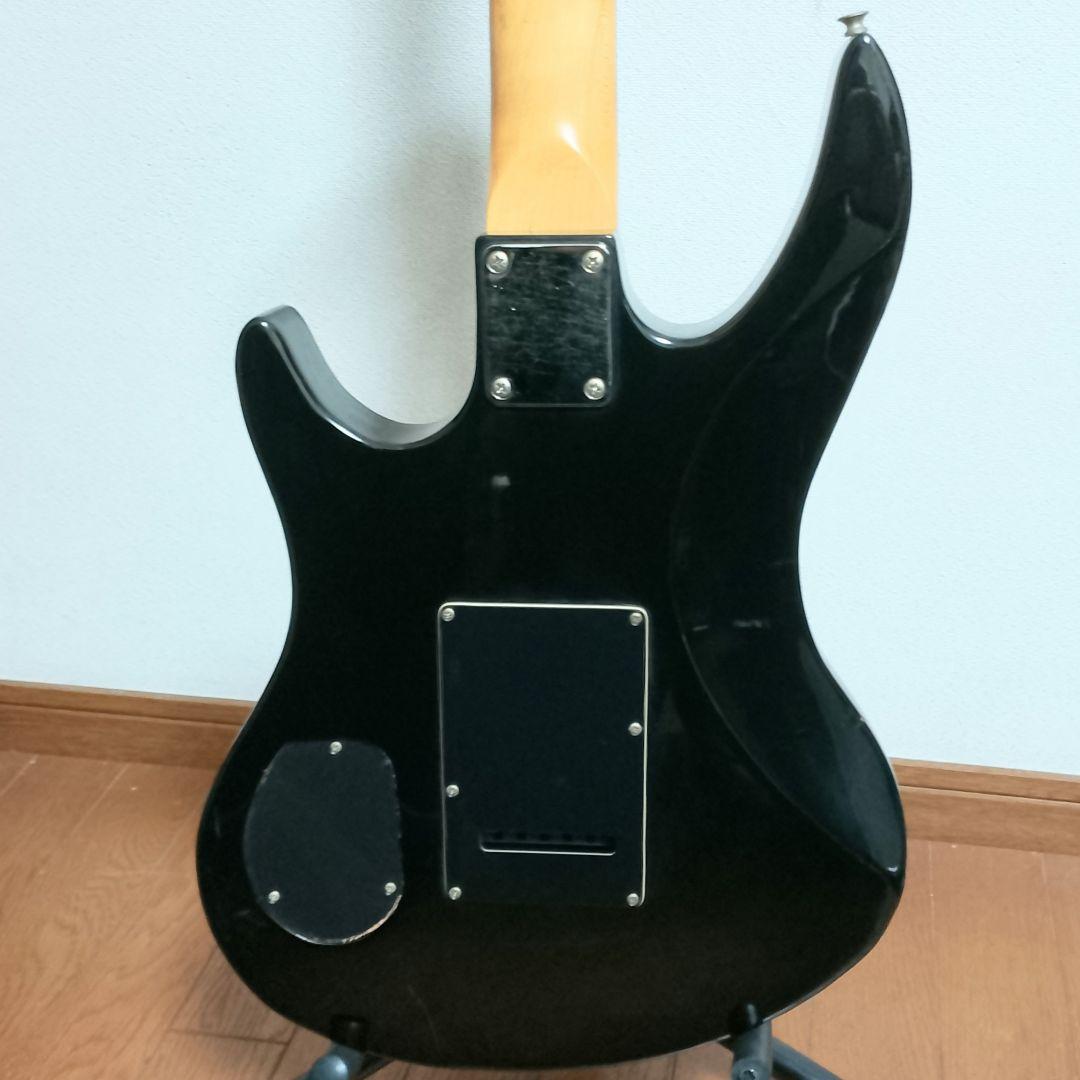 FORMESTAR　S-H仕様　エレキギター　トレモロ搭載　弦は新品に交換済み！