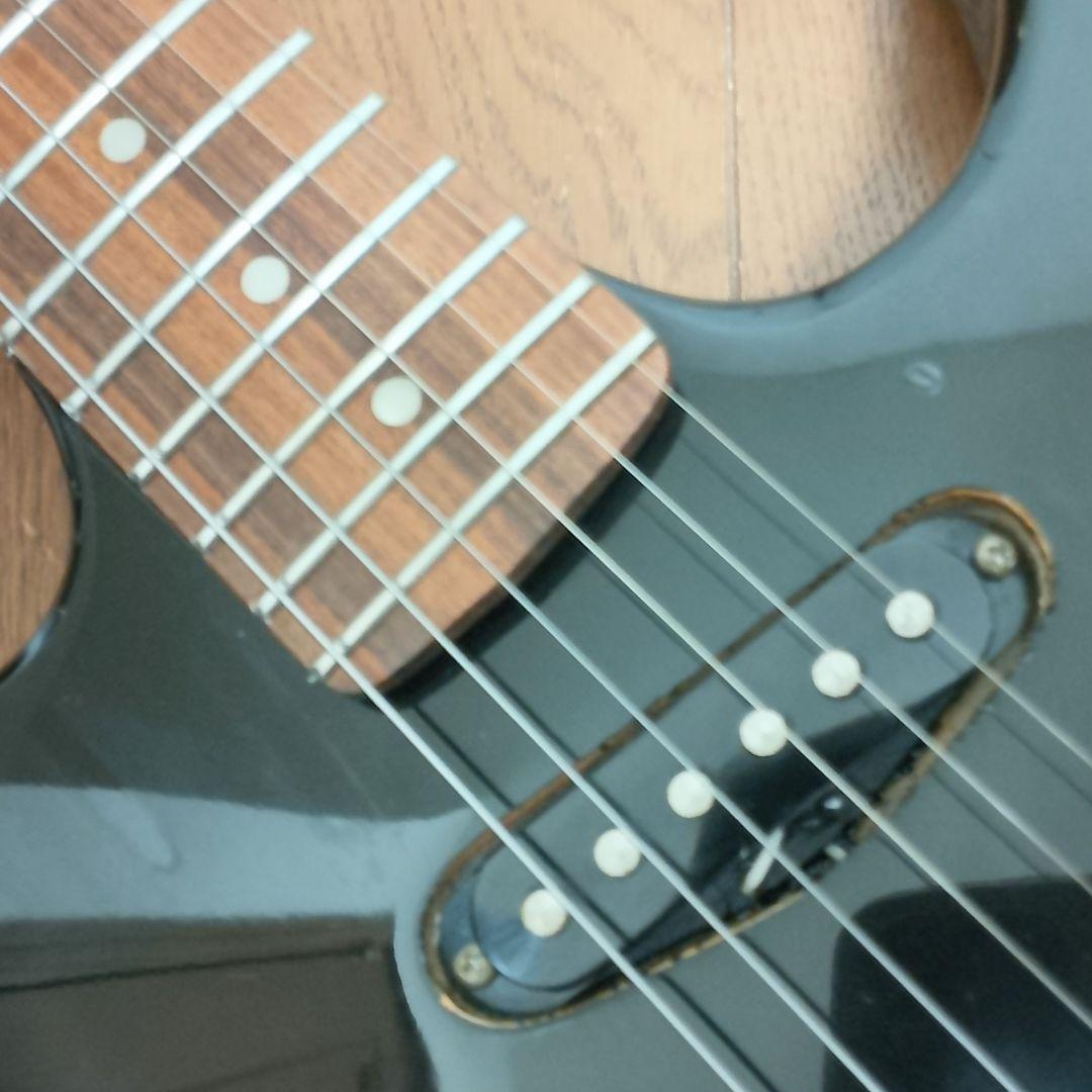 FORMESTAR　S-H仕様　エレキギター　トレモロ搭載　弦は新品に交換済み！