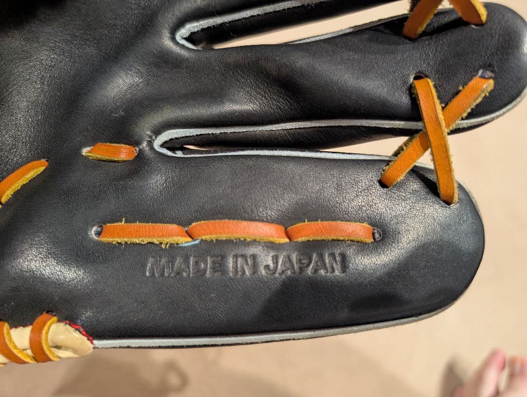 ATOMS　アトムズ　内野軟式グローブ　一般 ANX-04 BLK　右投用