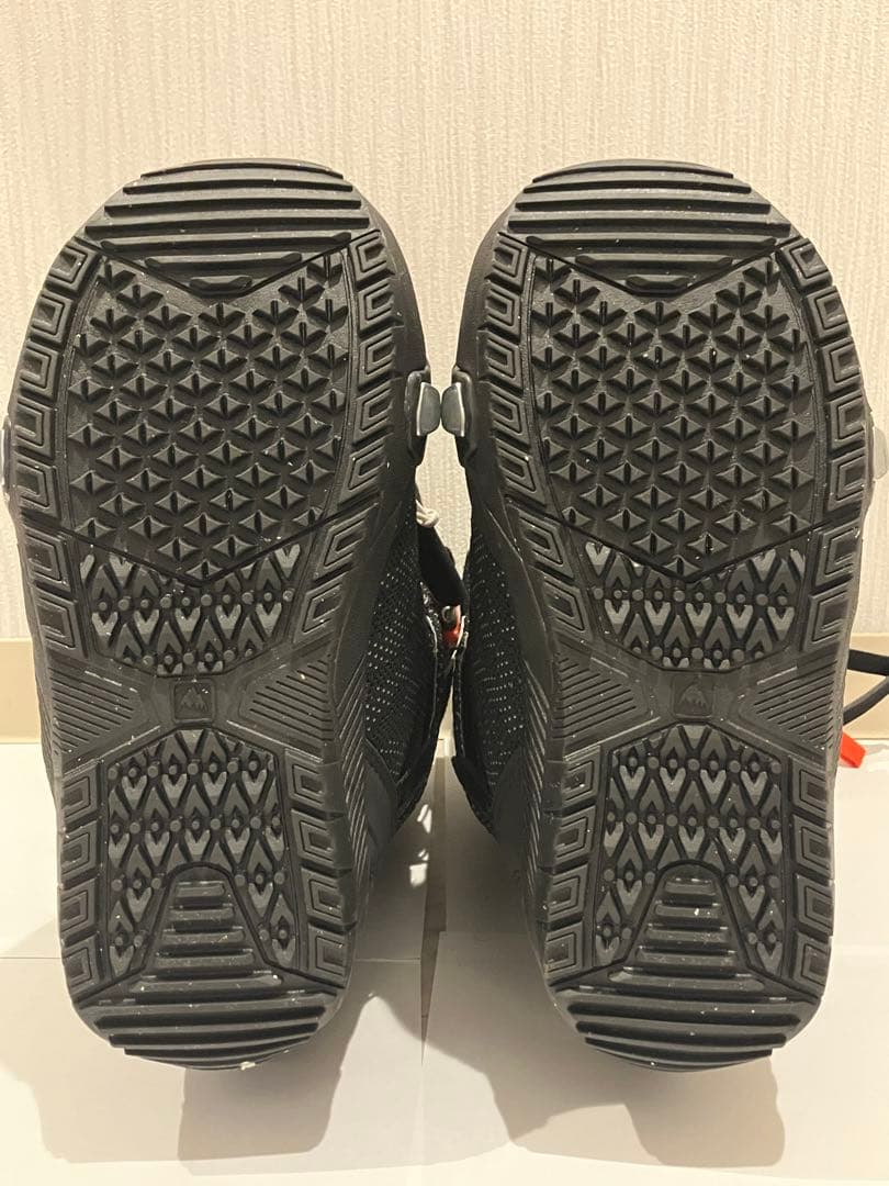 たばてぃーBURTONSTEPONスノーボードブーツ26.0ビンディングS