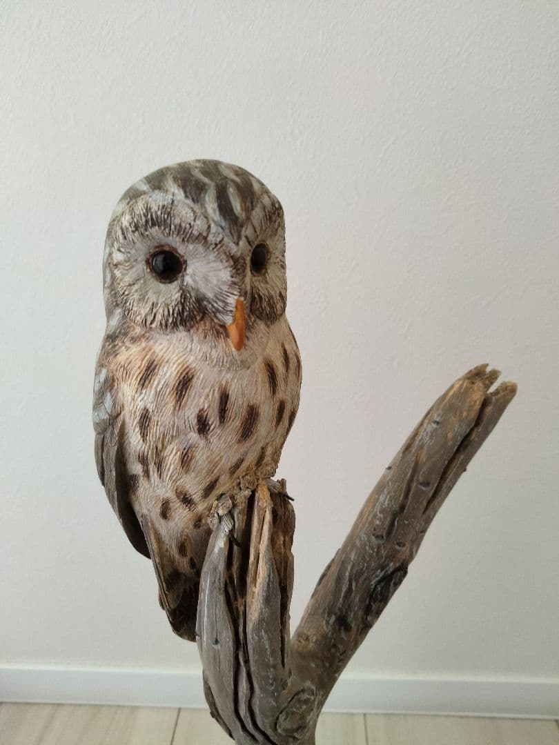 フクロウのバードカービング