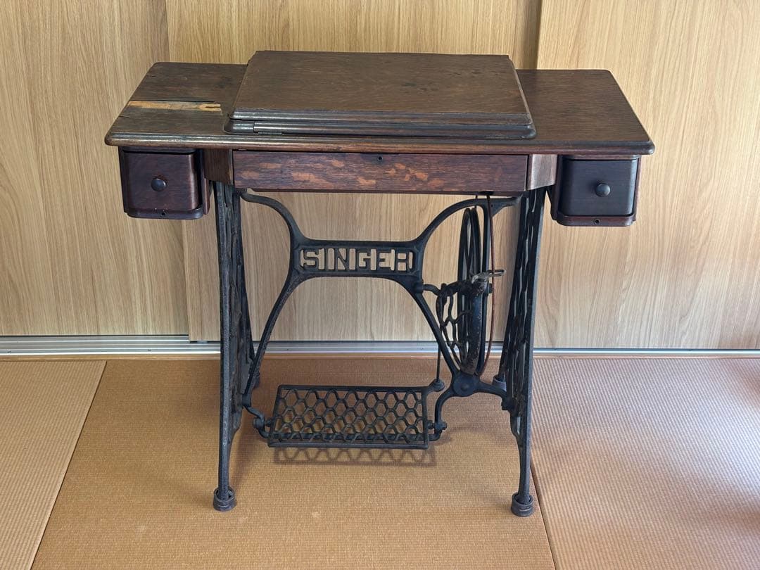 【アンティーク】SINGER シンガー製 足踏みミシンレトロ家具・付属品多数