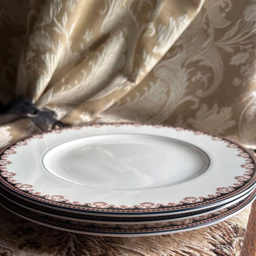 英国製  Medici 英国の気品溢れる 貝殻ディナー皿