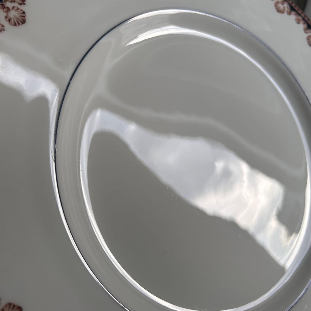 英国製  Medici 英国の気品溢れる 貝殻ディナー皿