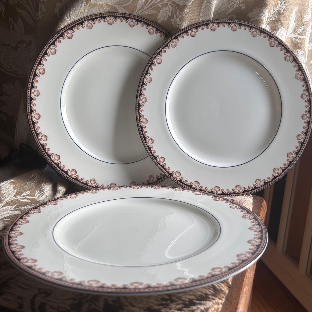 英国製  Medici 英国の気品溢れる 貝殻ディナー皿