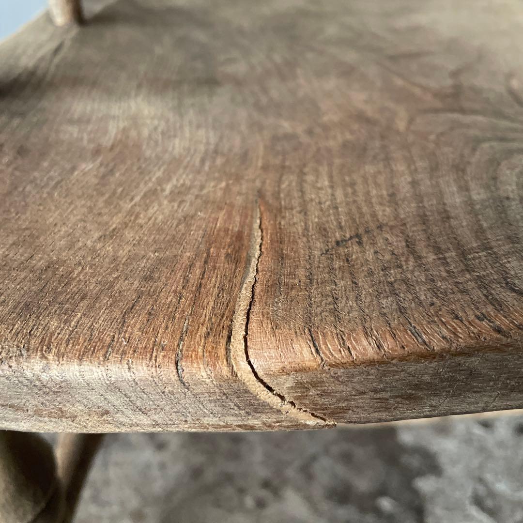 ちはるんハイバックアームチェア 剥離