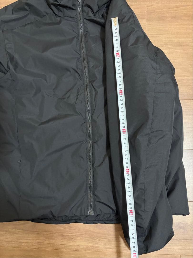 アークテリクス　アトムフーディ　AR Mサイズ　試着のみ　黒