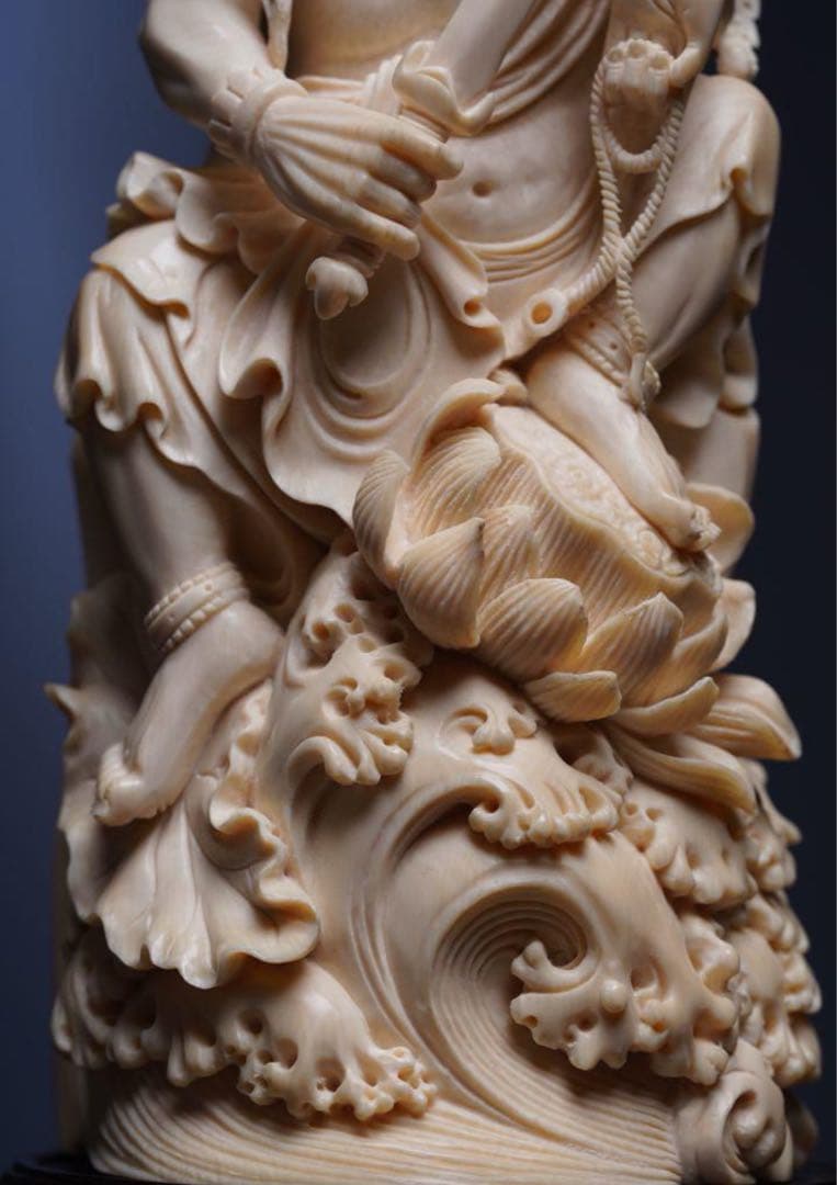 天然マンモス牙美しい手作り彫刻不動明王 置物