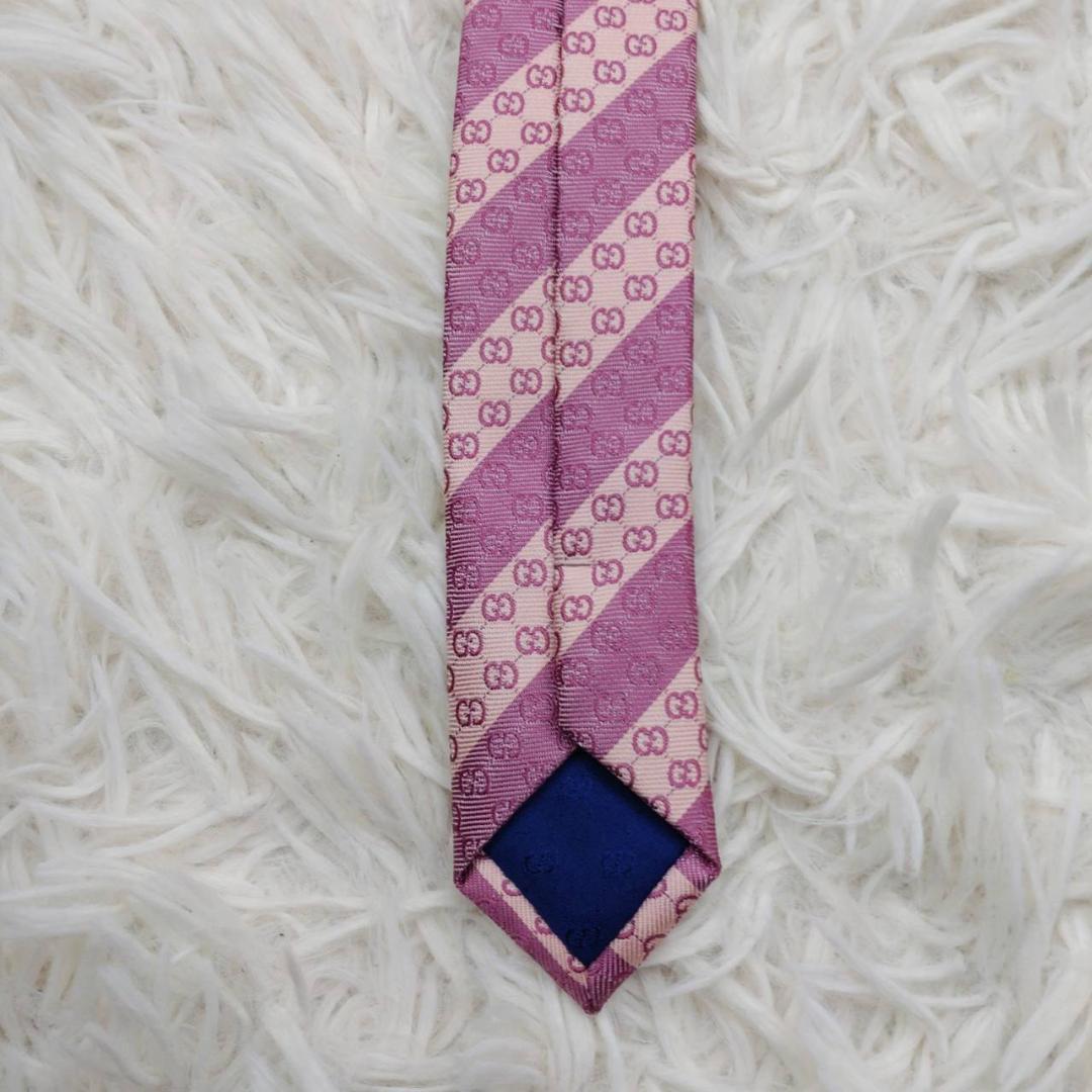 【美品】 グッチ 高級シルクネクタイ ストライプ柄 スモーキーピンク