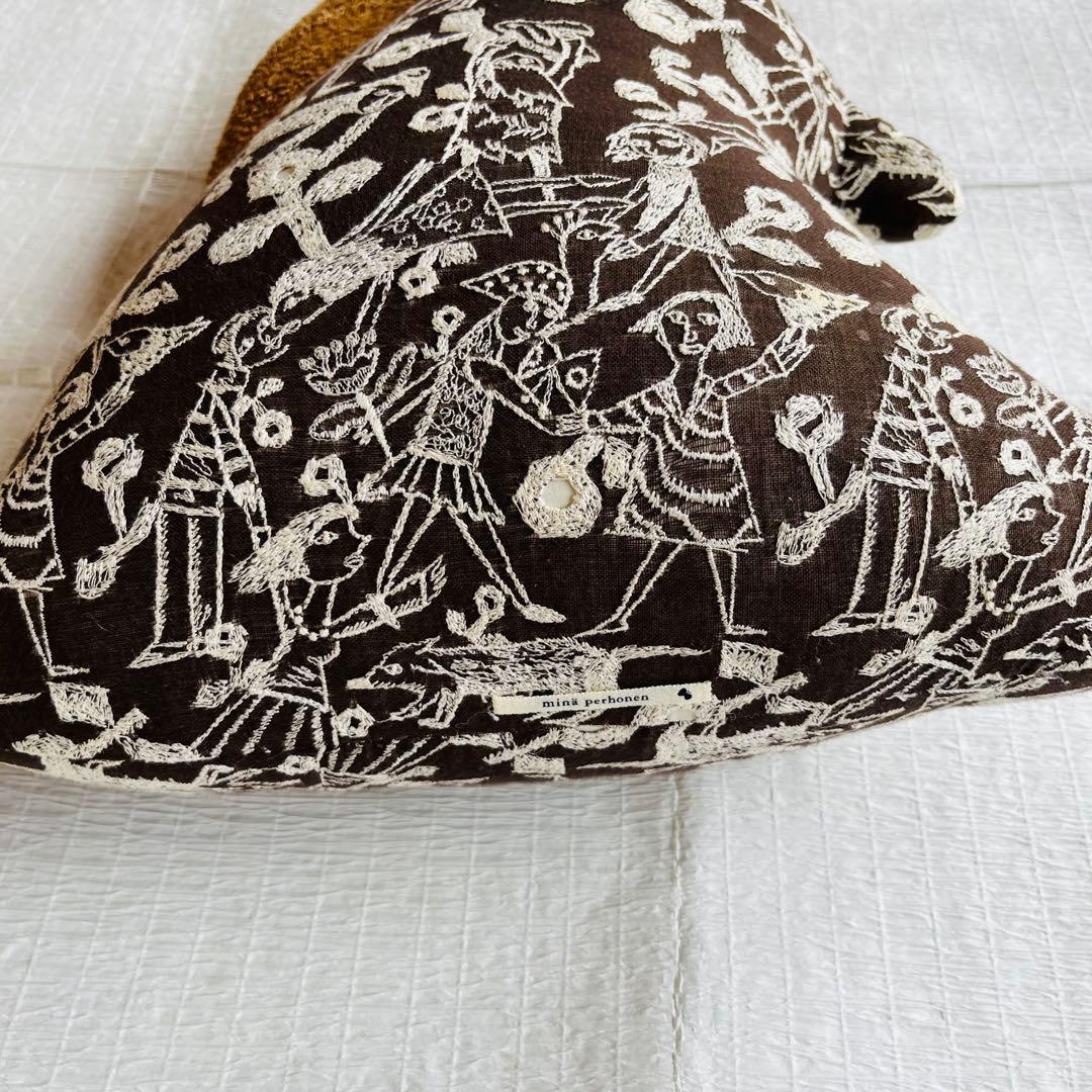 美品　ミナペルホネン　ウサギ　クッション