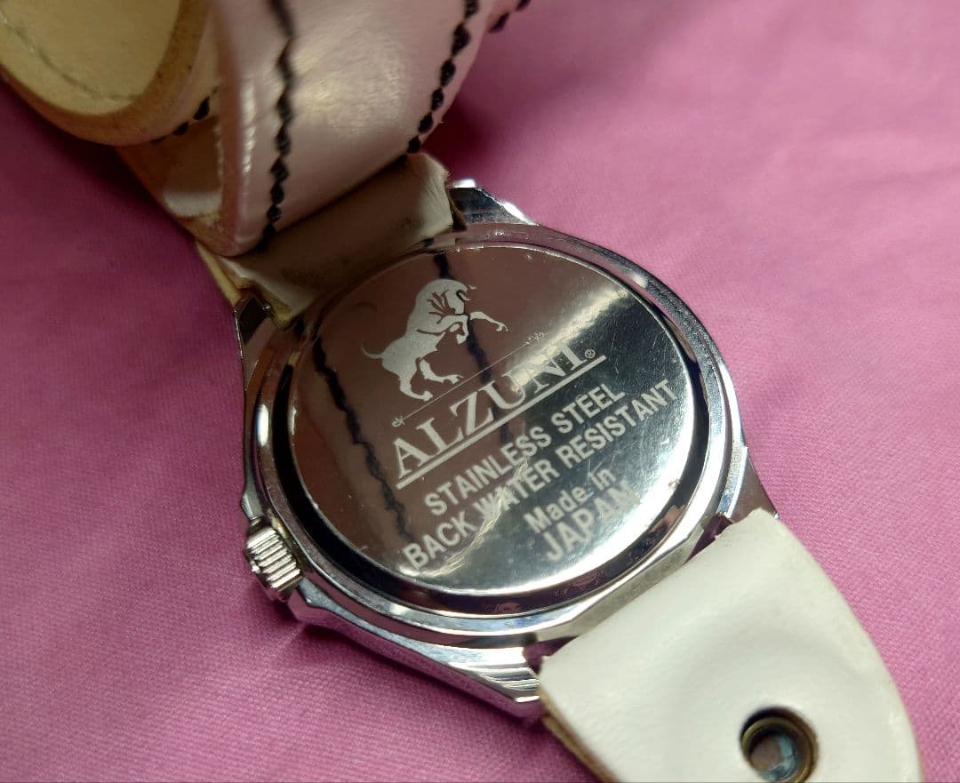 ALZUNI／アルズニ／ホワイトレザー／腕時計／稼動品