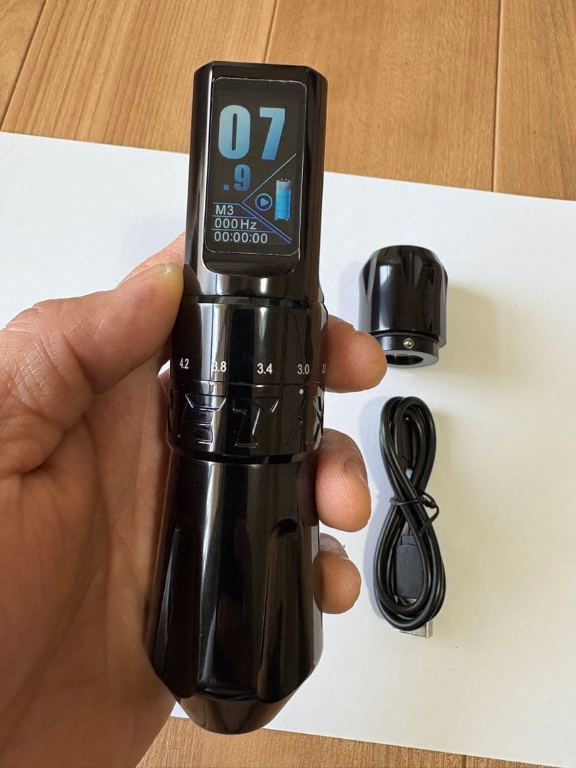 ワイヤレスタトゥーマシン　Wireless　tattoo machine