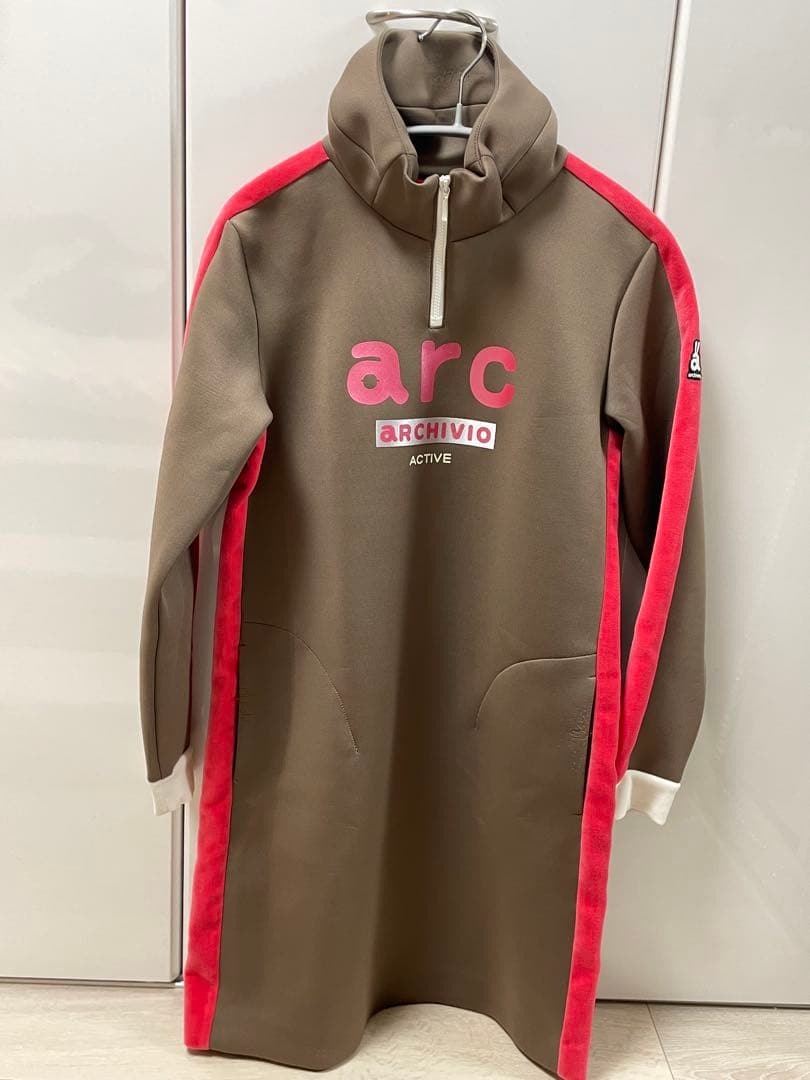 ゴルフワンピース ブラウン/ピンク