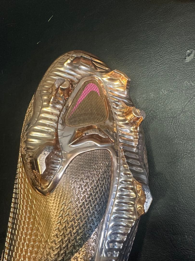 NIKE ファントムGT2エリートDF FG ワールドカップモデル