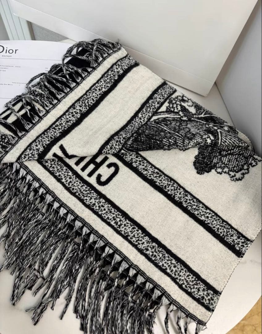 【Dior】ブラック×ホワイト トワル柄 ストール
