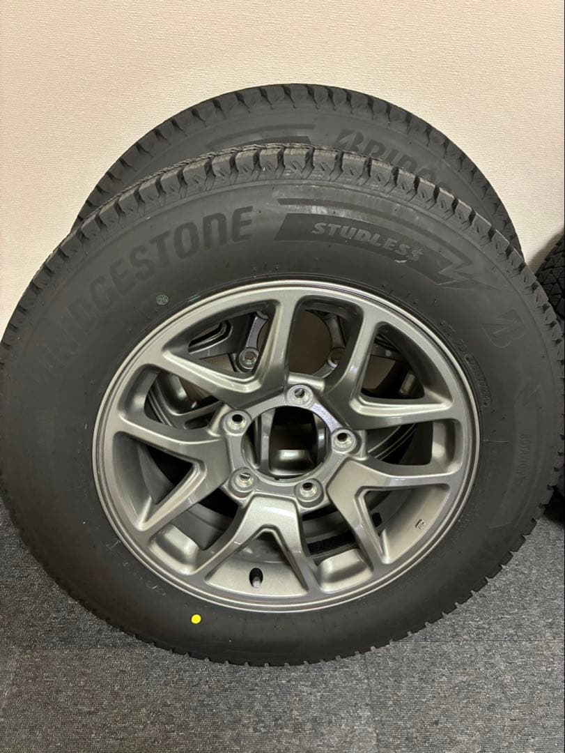 お買い得　超美品　ジムニー スタッドレスタイヤホイール4本セット