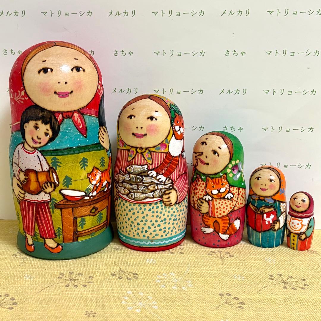 ロシア　マトリョーシカ　猫　タチアナ・ドゥビニッチ