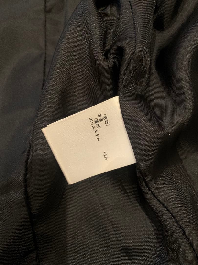 黒レザージャケット スタッズ付き