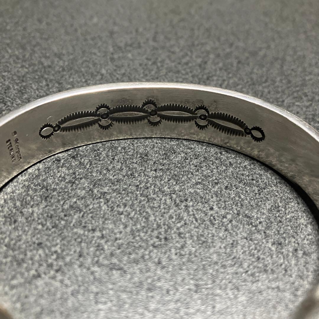 Navajo Bruce Morgan 2面バングル　幅広　Sterling