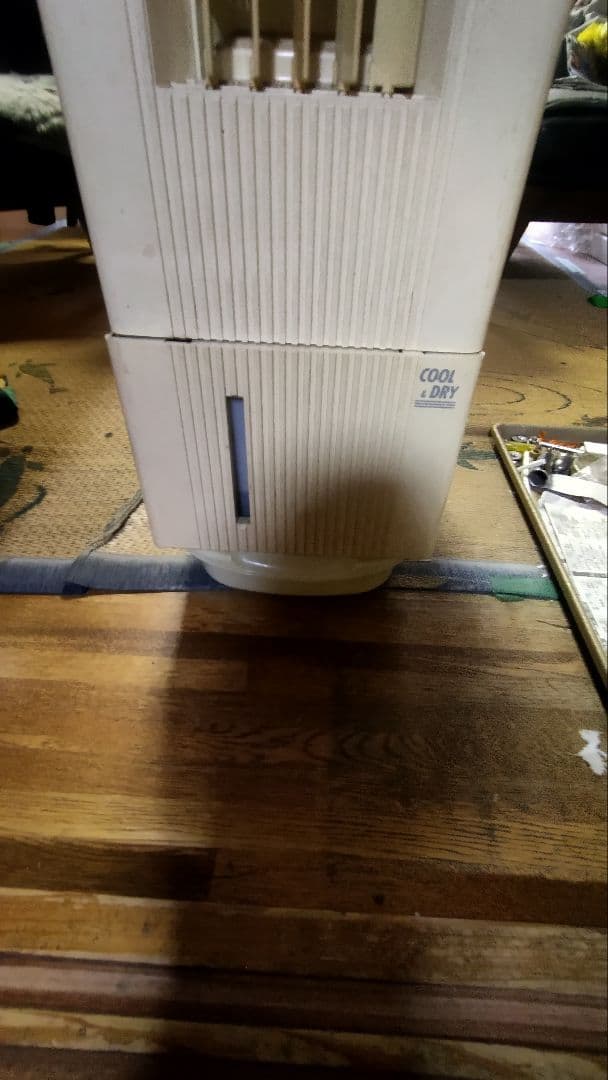 ジャンク品Cool Sabo 窓用エアコン クリーム始動はオッケー