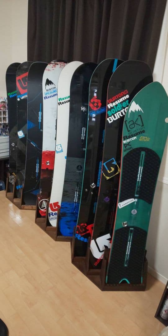 スノーボードスタンドラック、2本用、右側用　カラーウォルナット　ハンドメイド