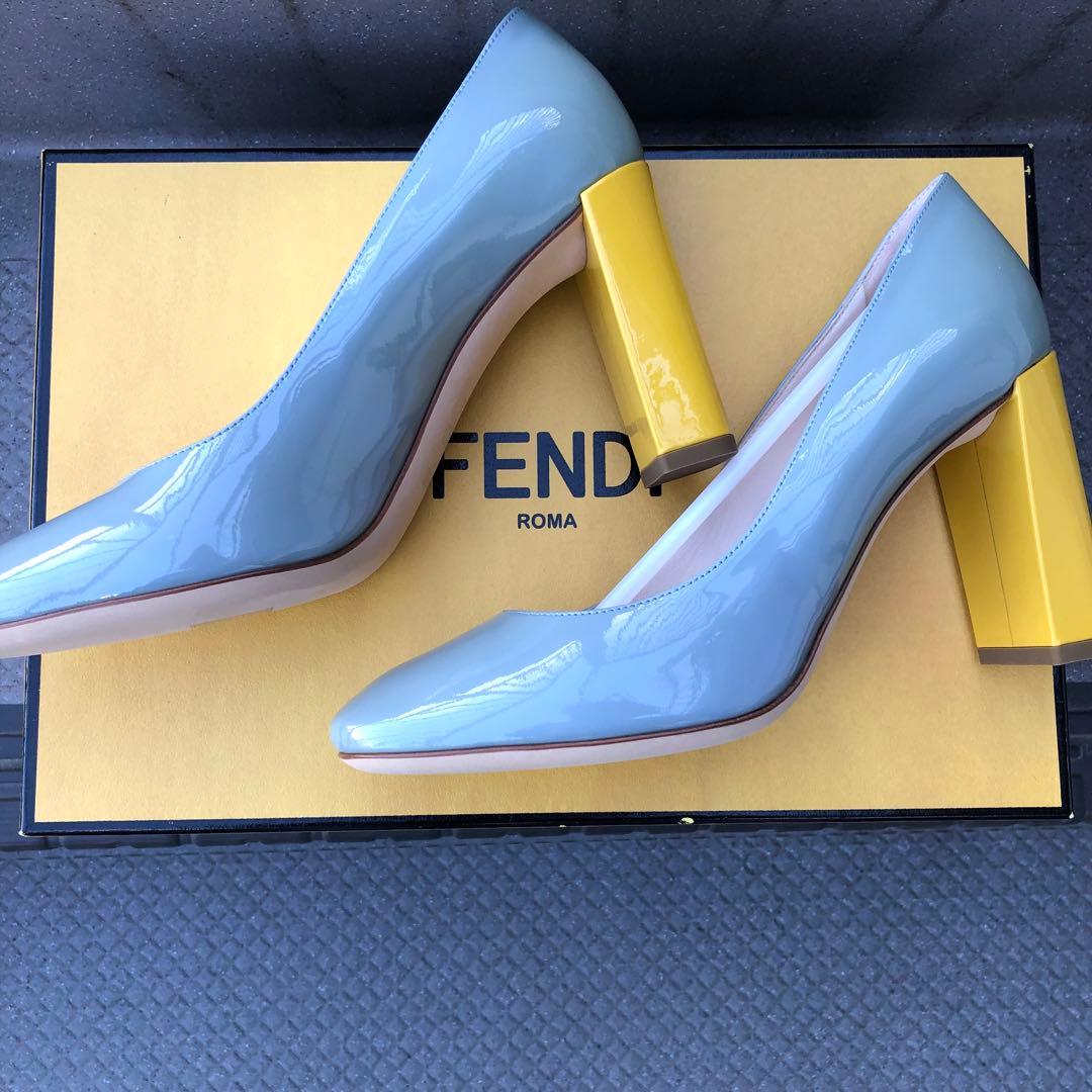 【新品】FENDI エナメル 水色／イエローハイヒールパンプス サイズ36