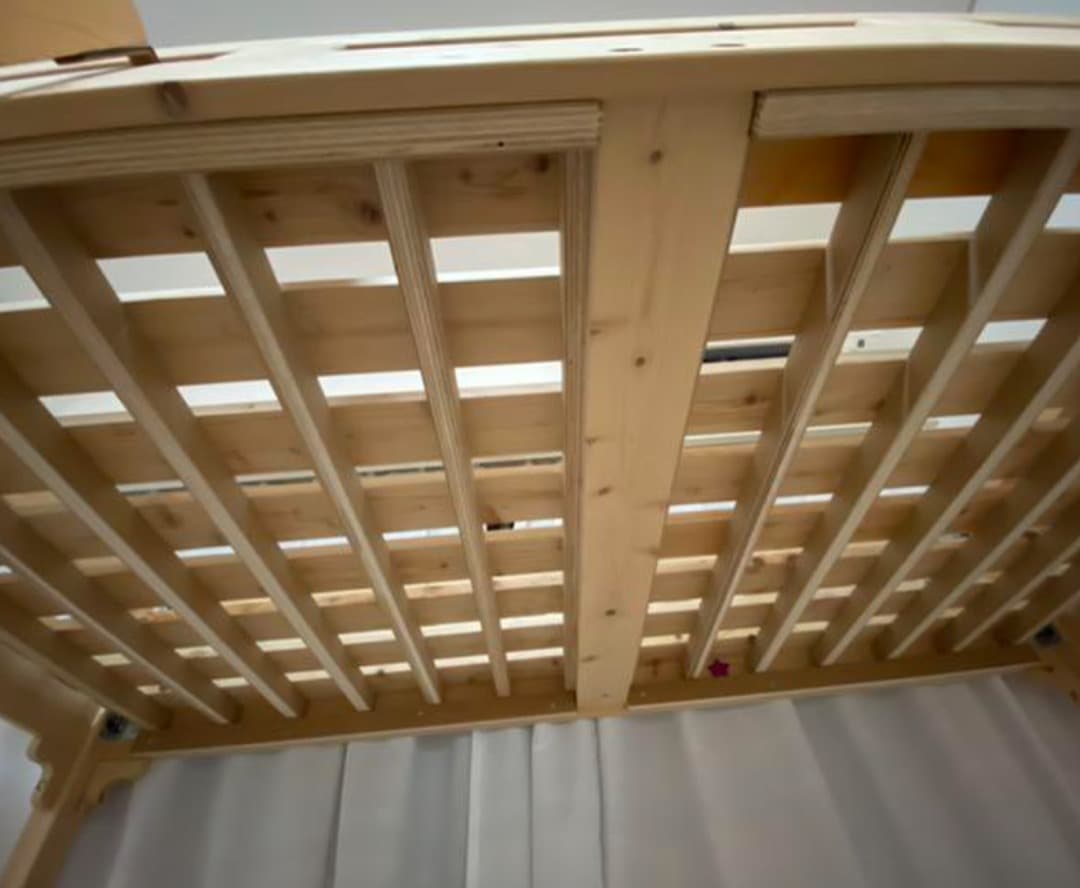 引取限定　日光 ヒノキロフトベッド　コンセント付　97×190×170