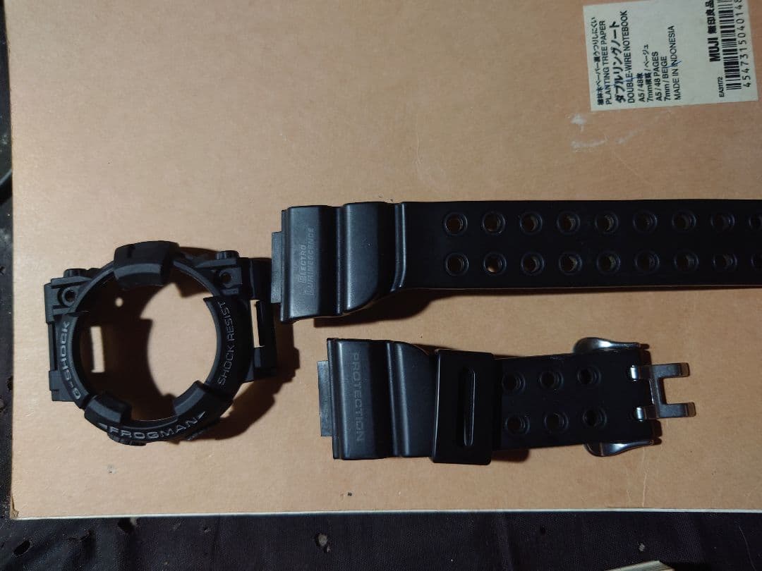 Y*y様 G-SHOCK FROGMAN DW8200ラバーベルト ブラックベゼ