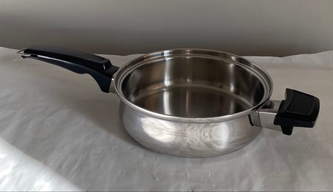 Queen 小　フライパン　セット　IH対応　蓋無　小ドームカバー付