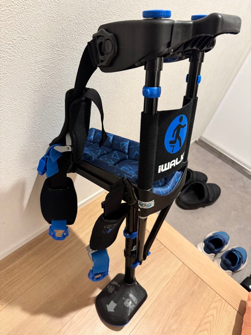 【最新版】iWALK Free 3.0 アイウォークフリー ハンズフリー松葉杖
