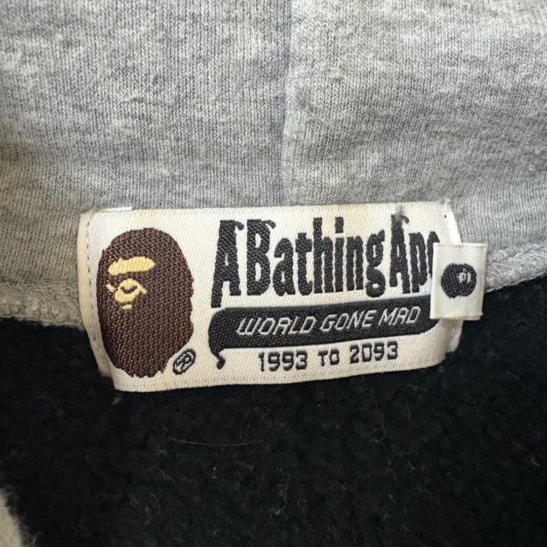 【激レア】A BATHING APE ベイプ　パーカー　完売モデル　スウェット